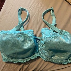 Cacique bra 38F unlined full coverage
